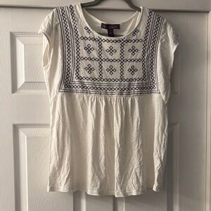 Gloria Vanderbilt White Blouse with Navy Embroidery